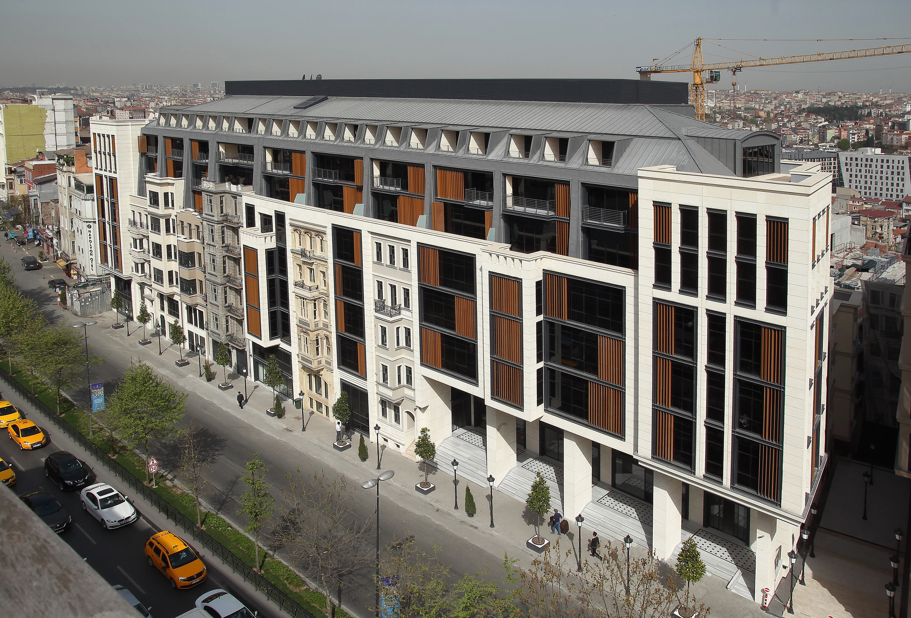 B-001 Great investment opportunity in a high-end integrated project in a prime location image