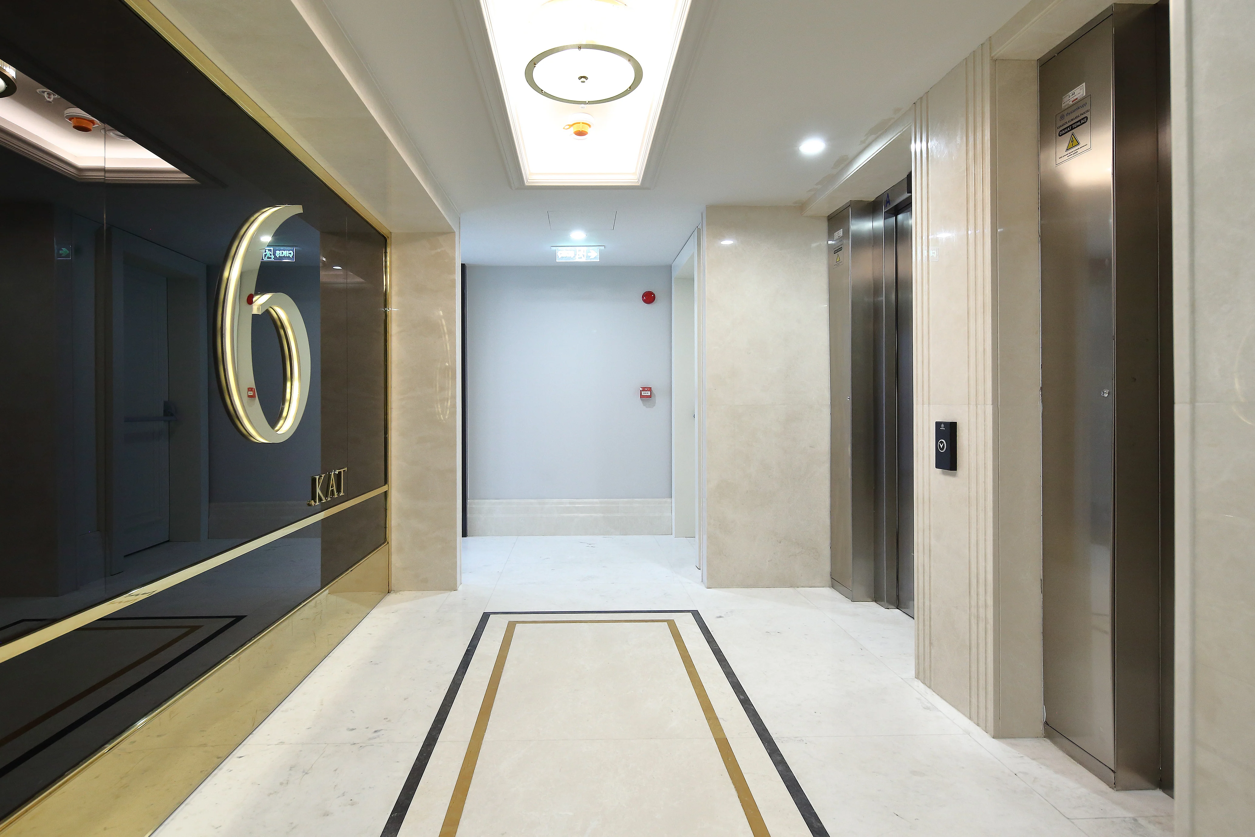 B-001 Great investment opportunity in a high-end integrated project in a prime location image