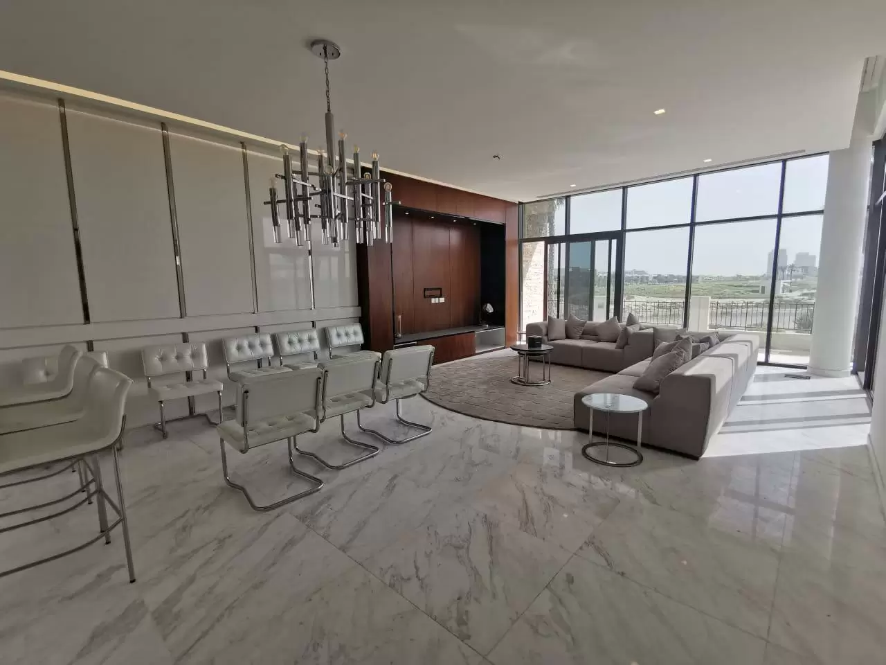 B-001 Great investment opportunity in a high-end integrated project in a prime location image